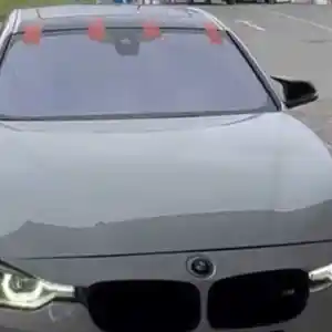 Лобовое стекло на BMW F30