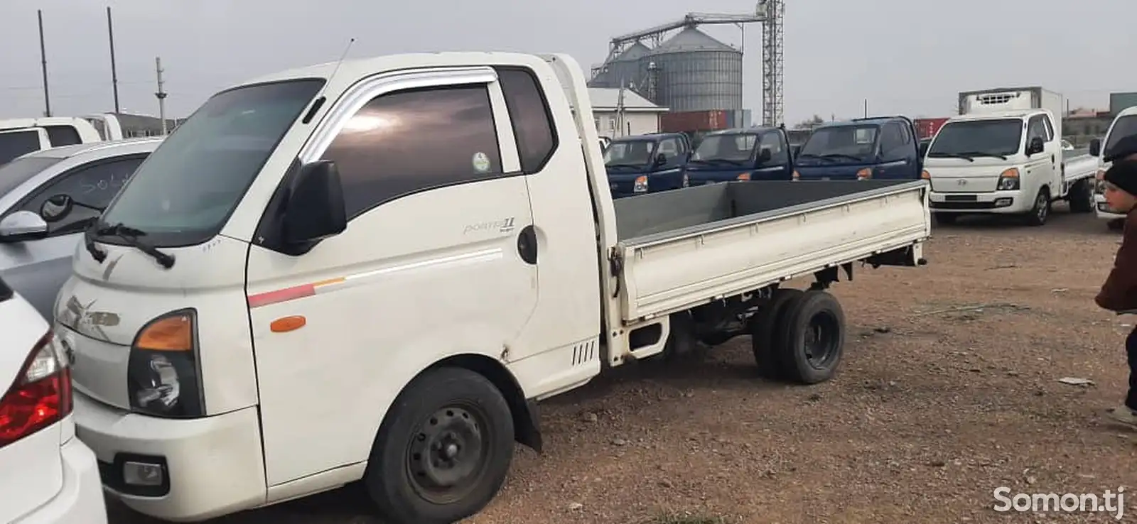 Бортовой автомобиль Hyundai Porter, 2015-1