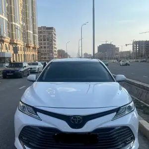 Toyota Camry, 2020