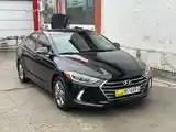 Hyundai Elantra, 2017-4