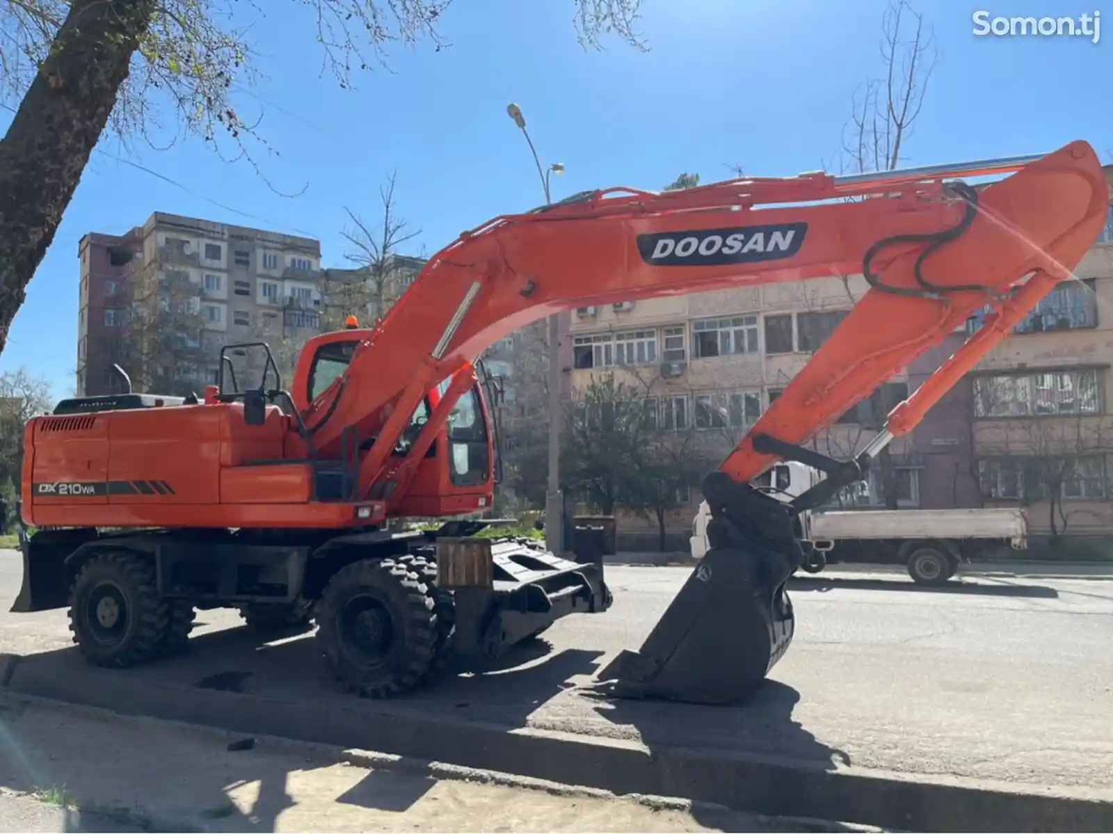 Экскаватор Doosan DX210W-2