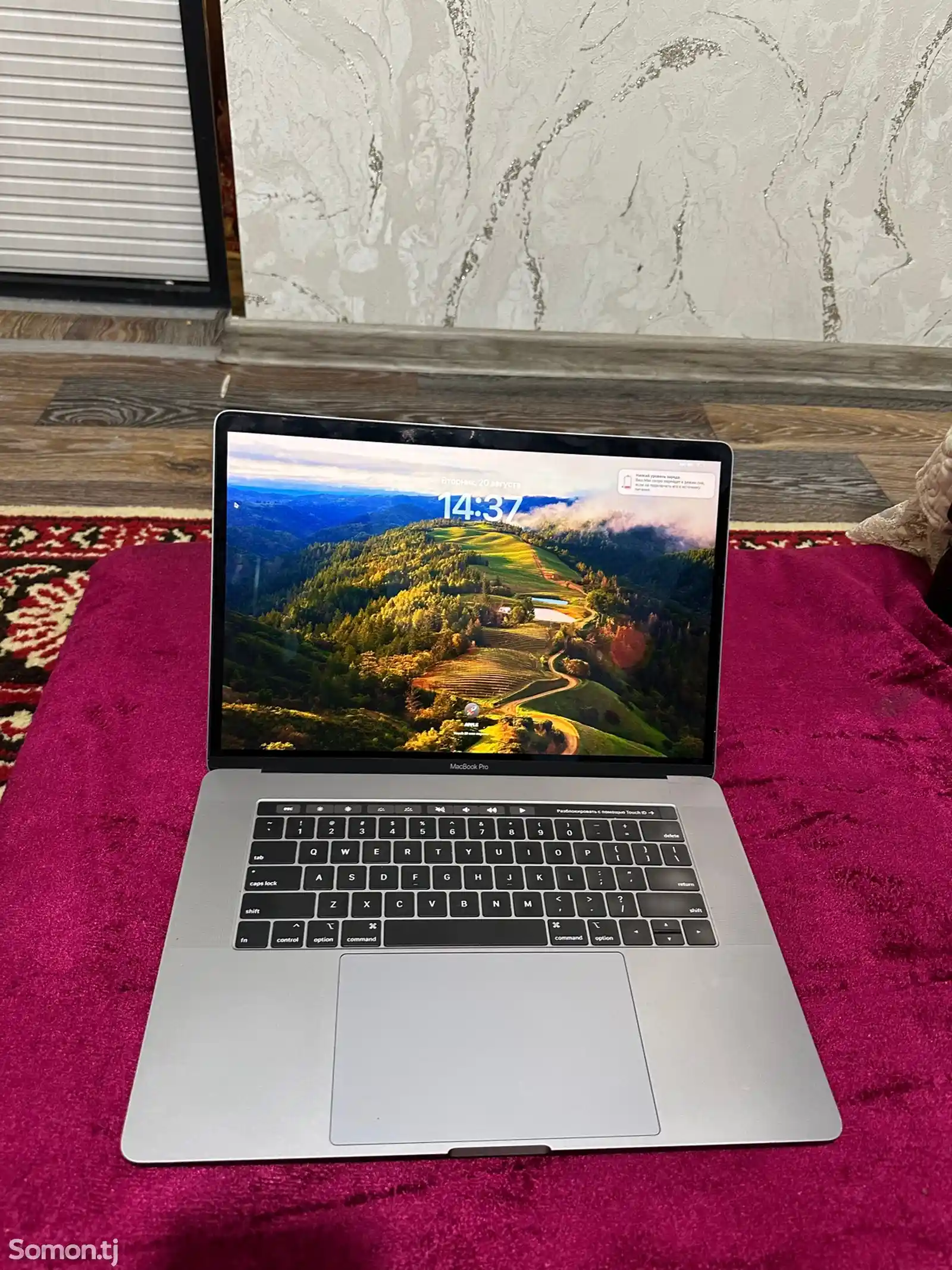 Ноутбук Apple MacBook-4