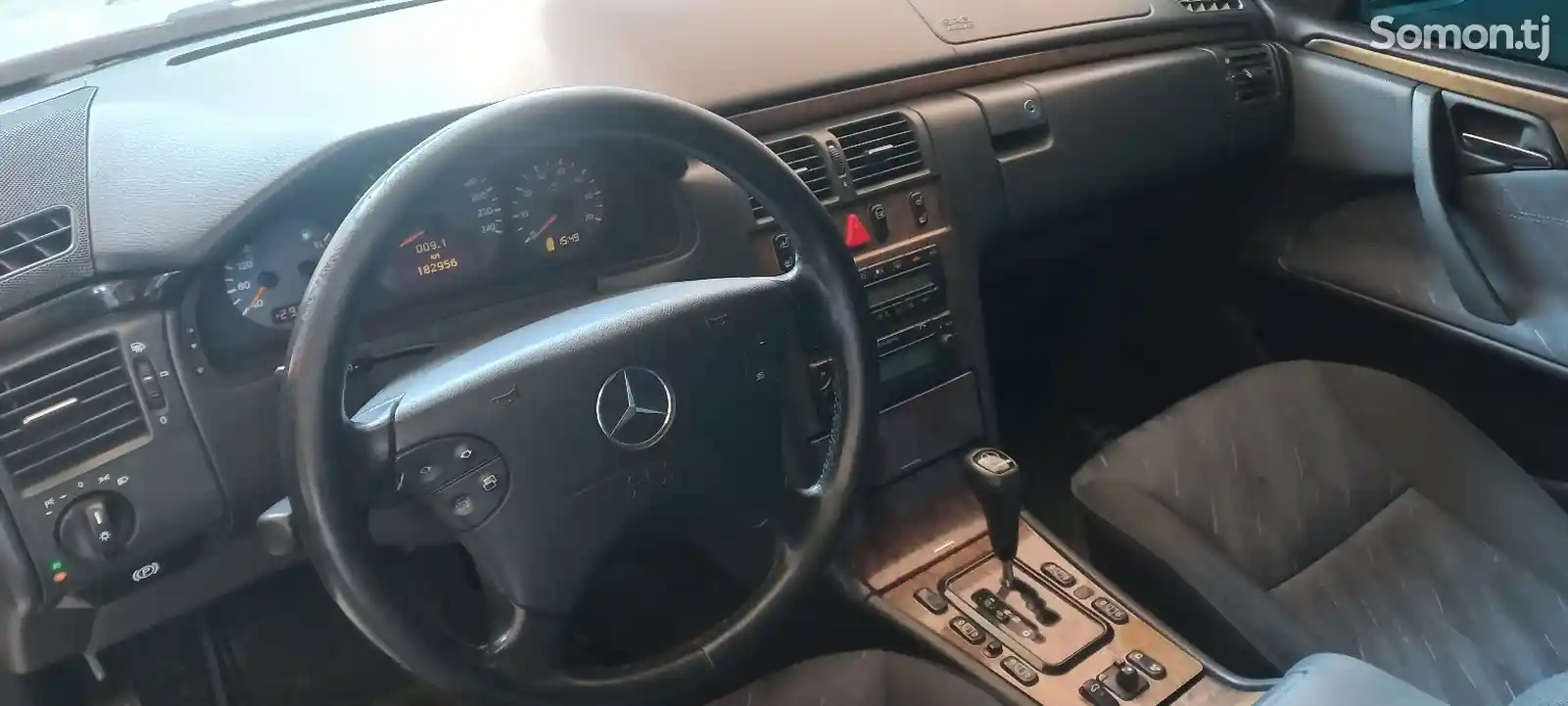 Mercedes-Benz E class, 2000-4