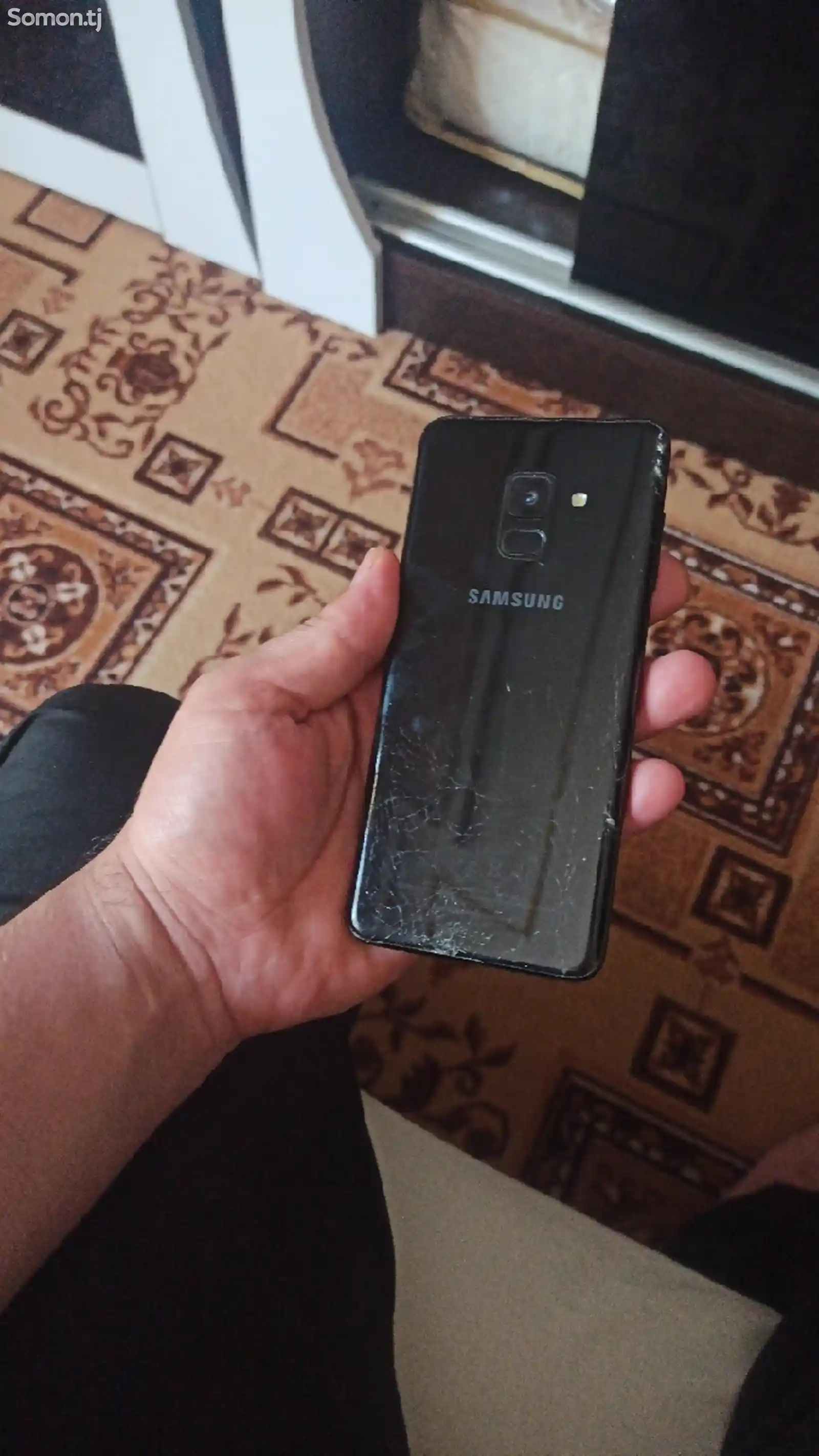 Samsung Galaxy A8 2-sim-1