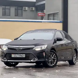 Toyota Camry, 2016