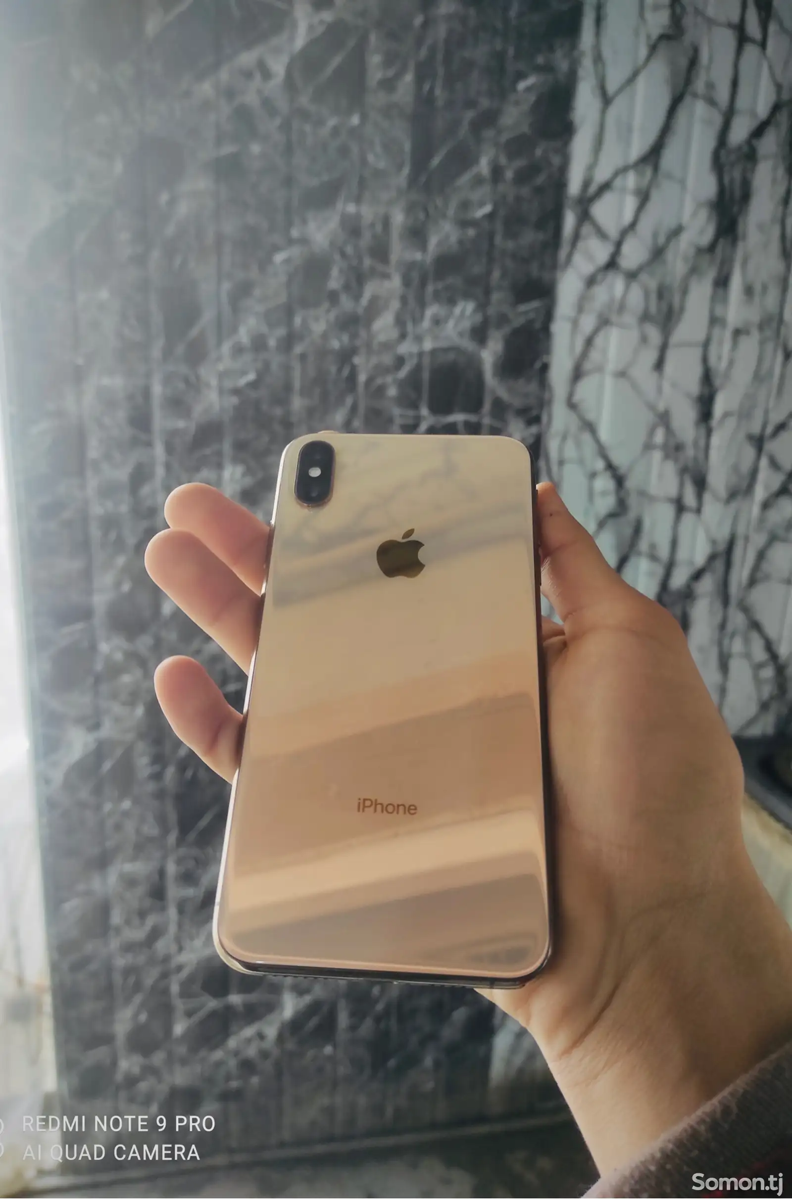 Apple iPhone Xs Max, 64 gb, Gold-1