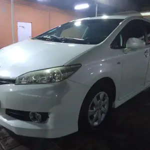 Toyota Wish, 2010