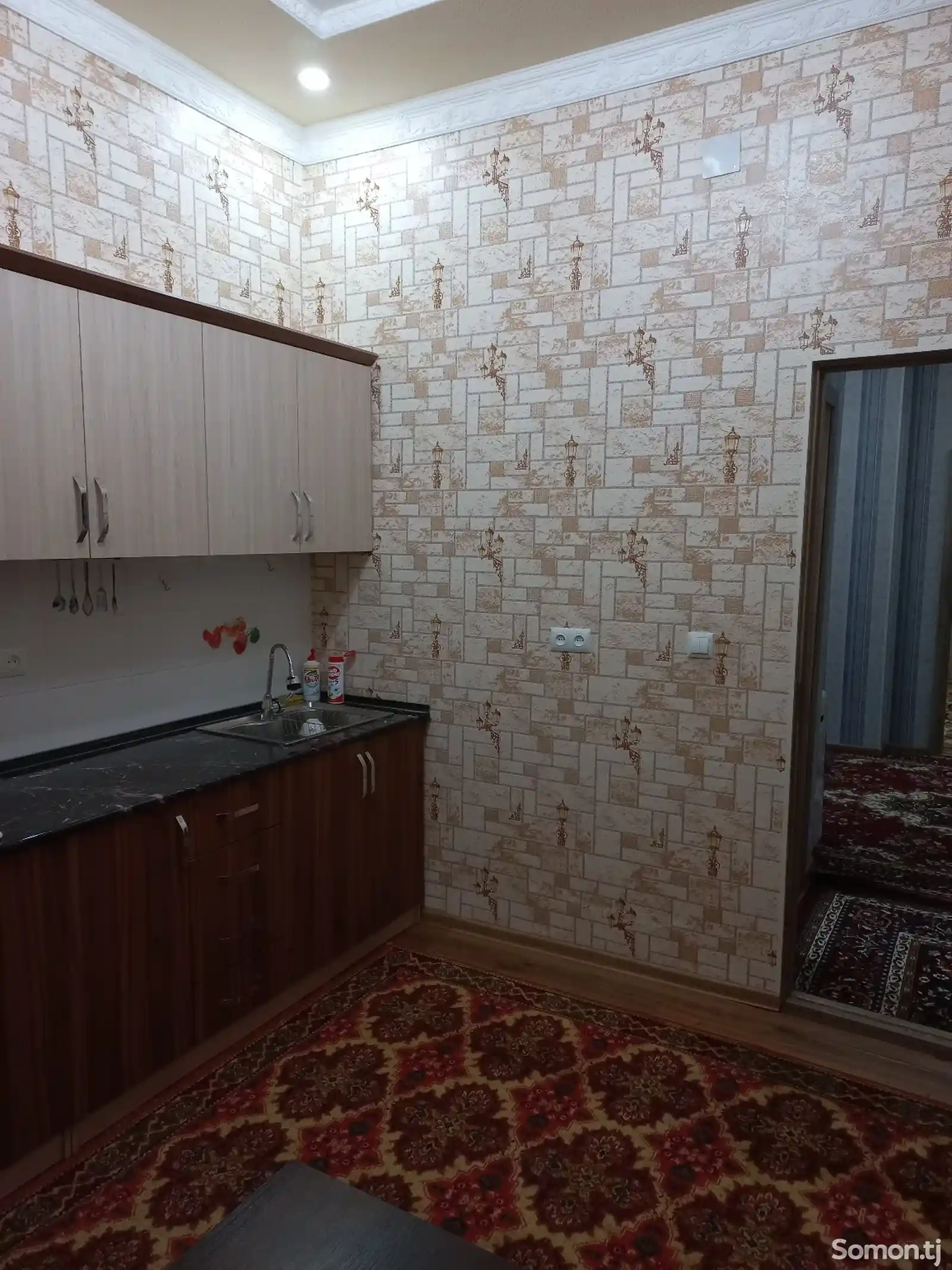 2-комн. квартира, Цокольный этаж, 50м², 13мкр-8