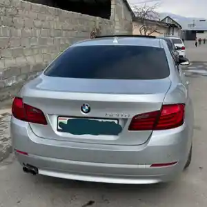 BMW 5 series, 2011