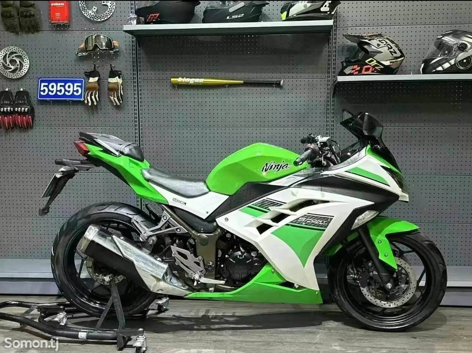 Мотоцикл Kawasaki Ninja 250cc-1