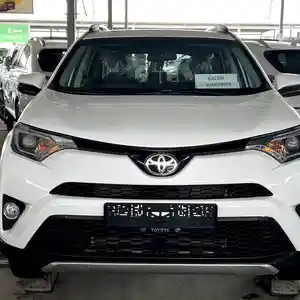 Toyota RAV 4, 2016