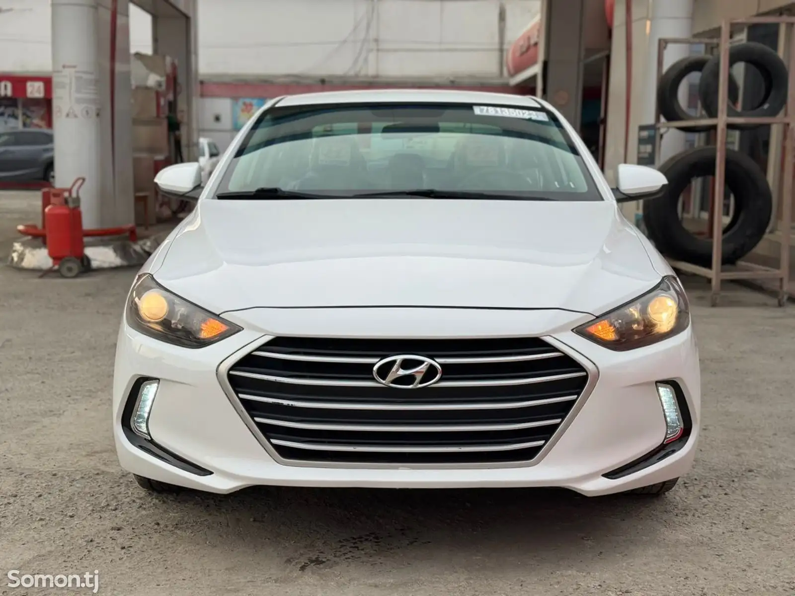 Hyundai Elantra, 2017-1