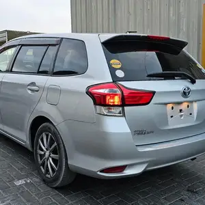 Toyota Fielder, 2016