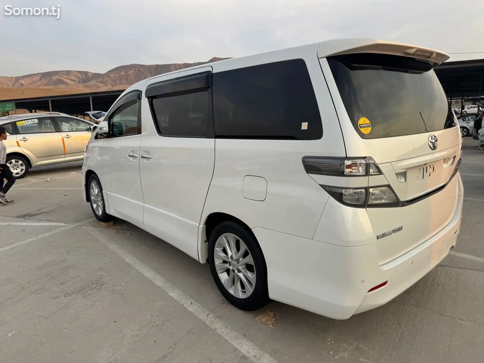 Toyota Vellfire, 2014-3