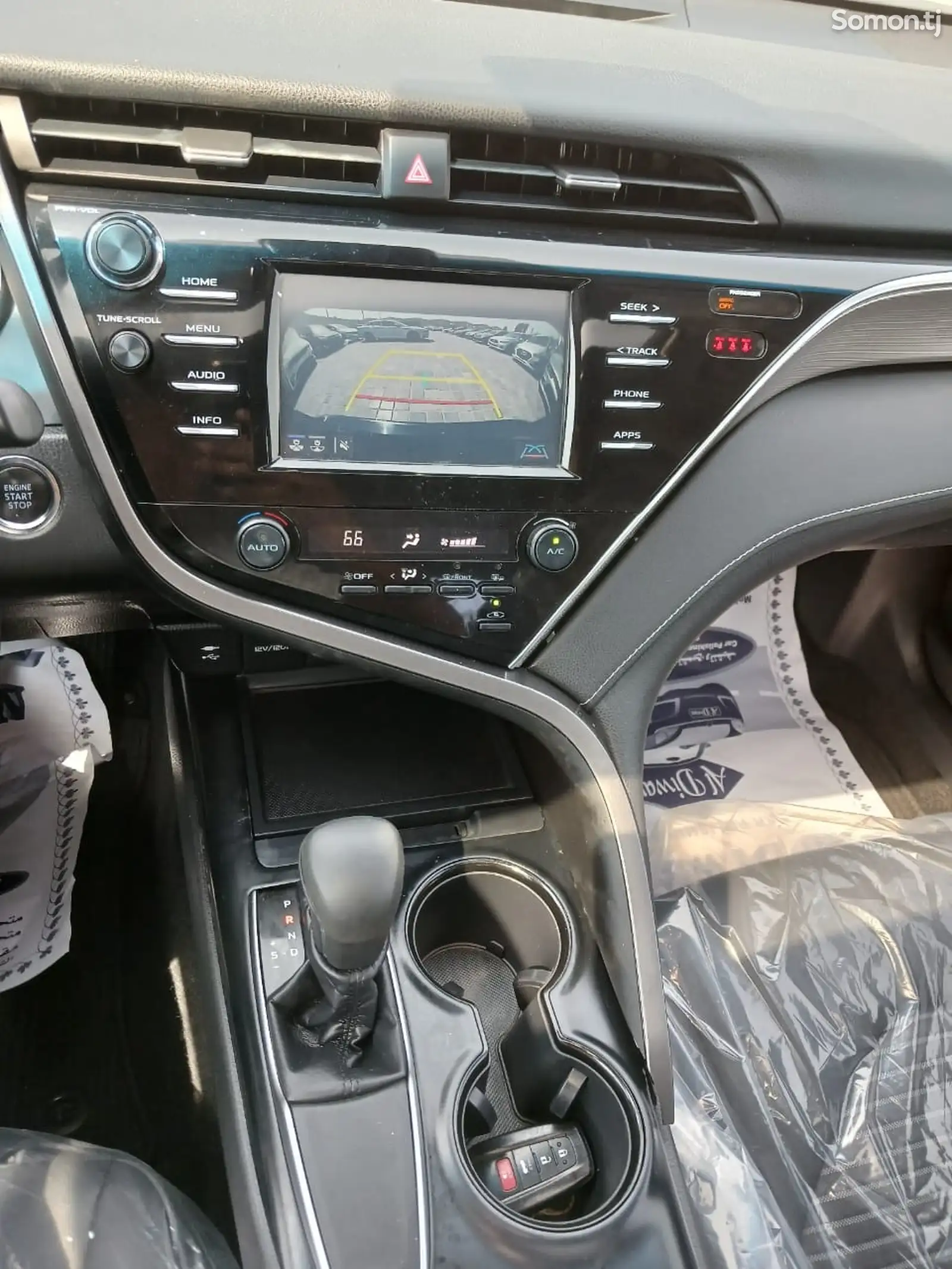 Toyota Camry, 2019-10