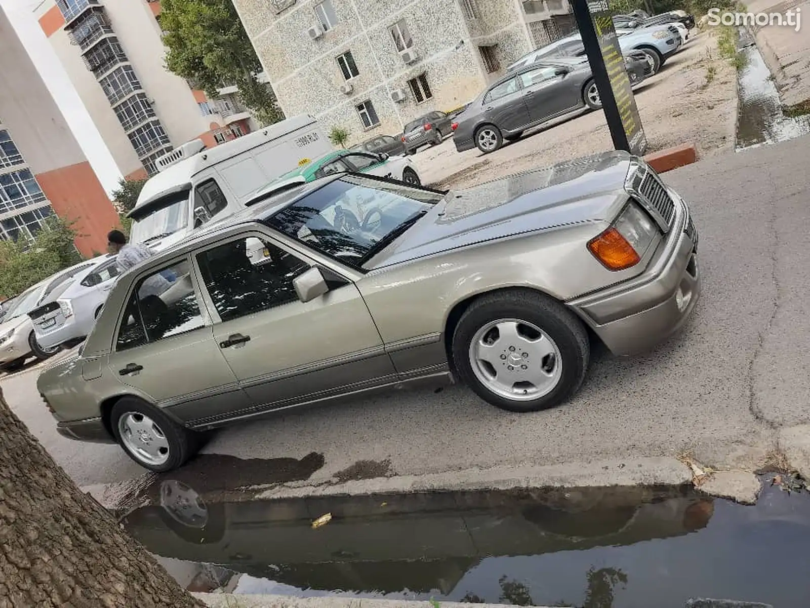 Mercedes-Benz W124, 1985-1