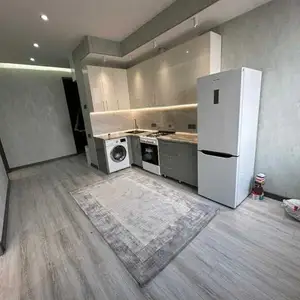 2-комн. квартира, 9 этаж, 60м², 102 мкр