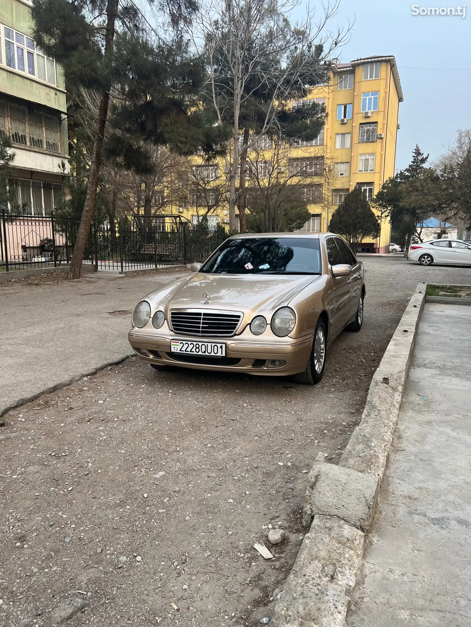 Mercedes-Benz E class, 2000-1