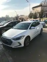 Hyundai Elantra, 2018-4