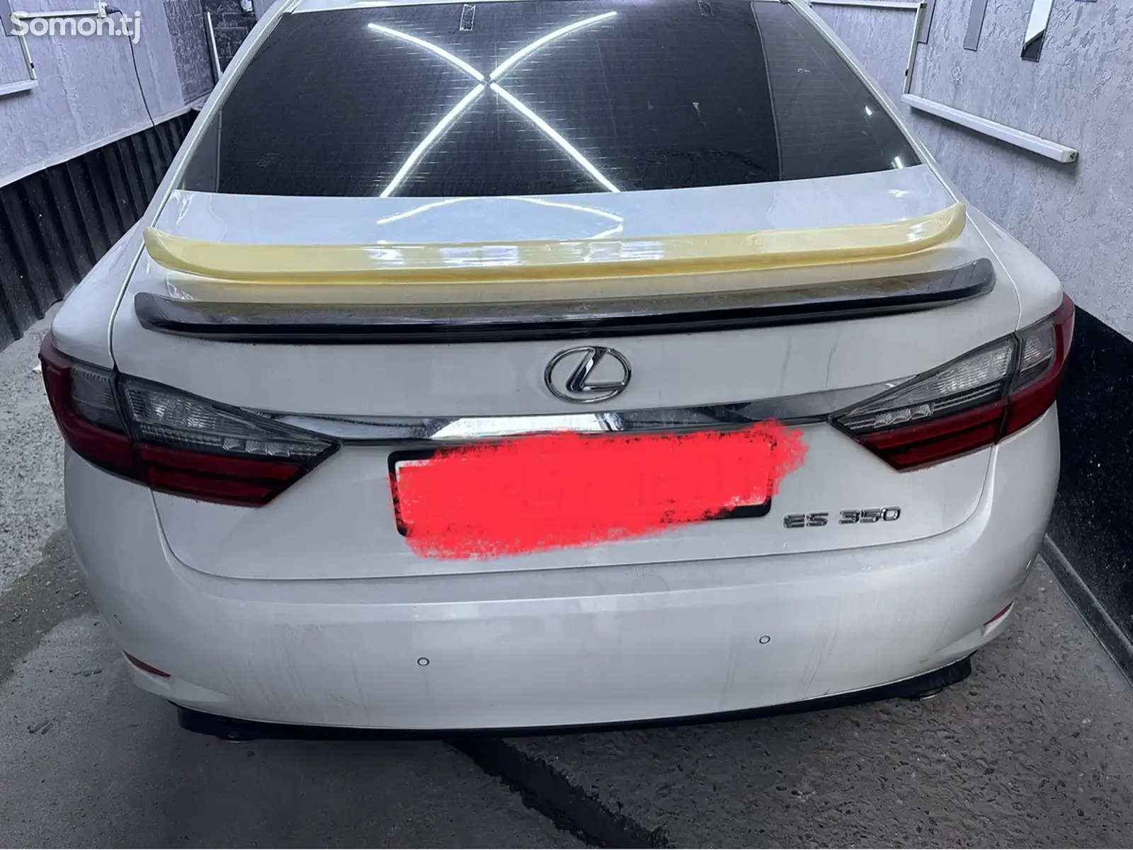 Спойлер на Lexus ES-1