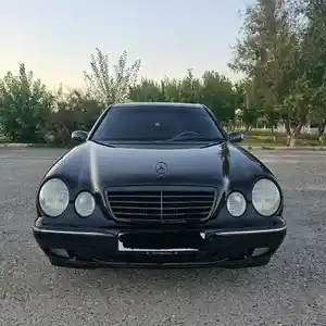 Mercedes-Benz E class, 2001