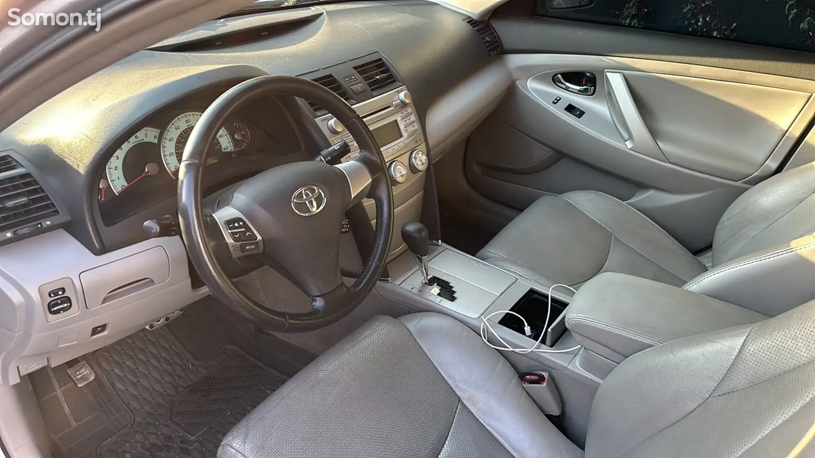 Toyota Camry, 2010-6