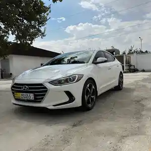 Hyundai Elantra, 2017