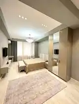 2-комн. квартира, 14 этаж, 121м², Таможня, пайкар-3