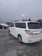 Toyota Vellfire, 2010-3