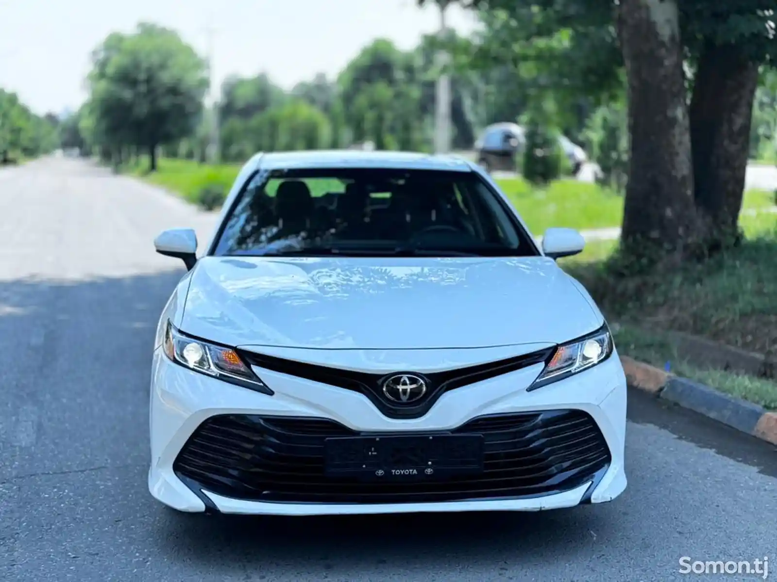 Toyota Camry, 2018-1