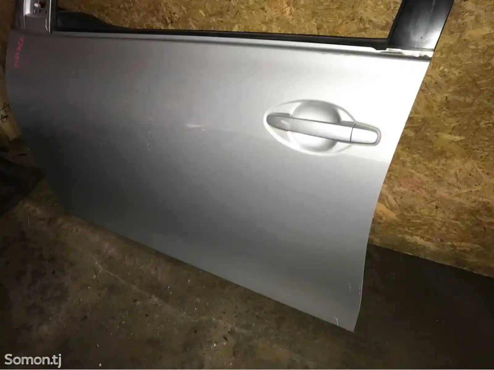 Передняя дверь на Toyota Fielder-3