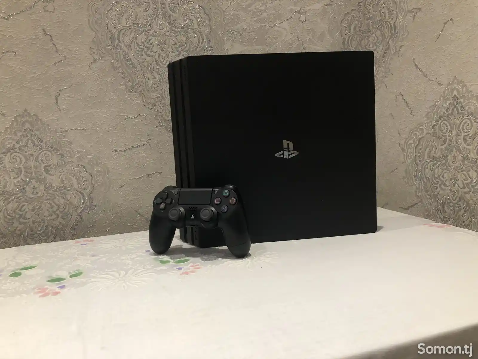 Игровая приставка Sony PlayStation 4 Pro-2