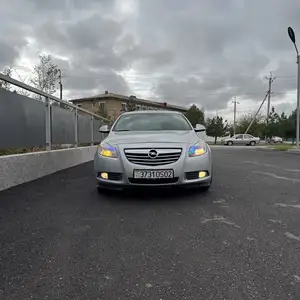 Opel Insignia, 2011