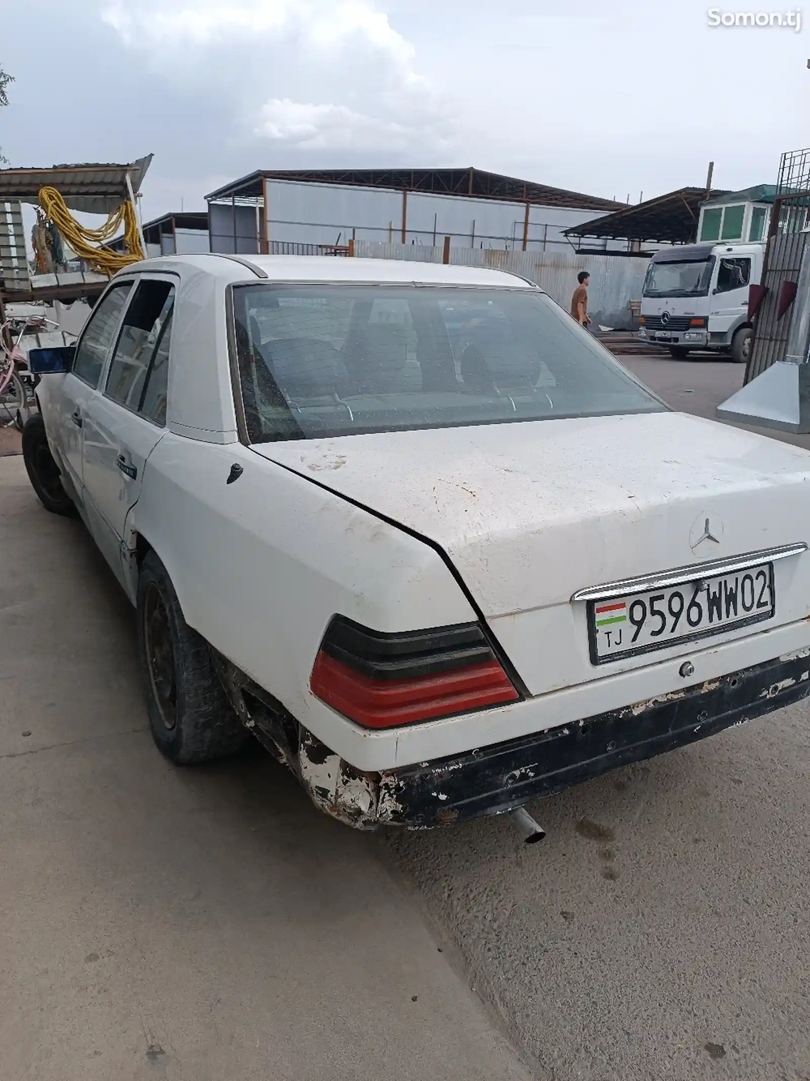 Mercedes-Benz W124, 1992-11