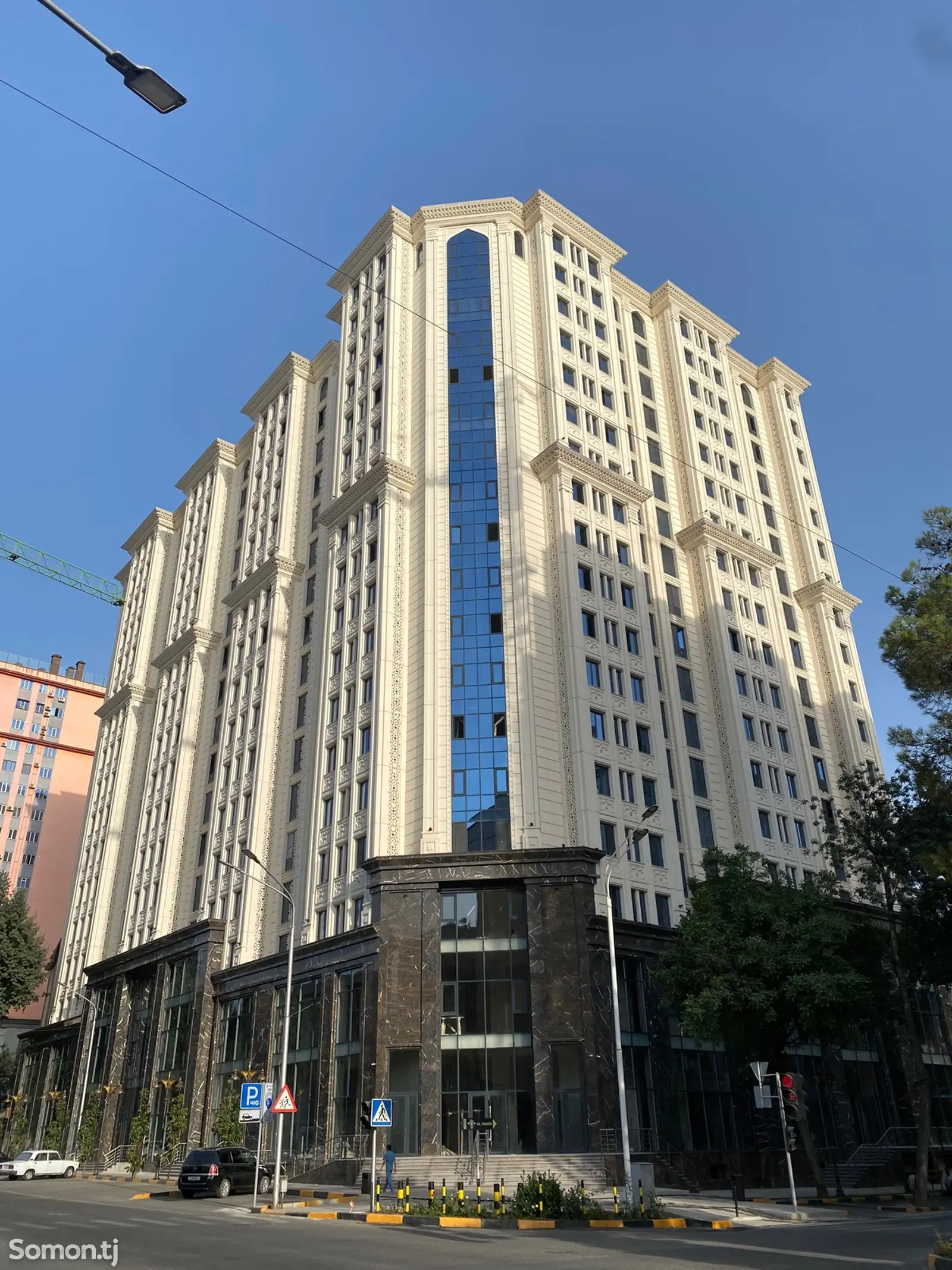 3-комн. квартира, 12 этаж, 130 м², ресторан Манди-1