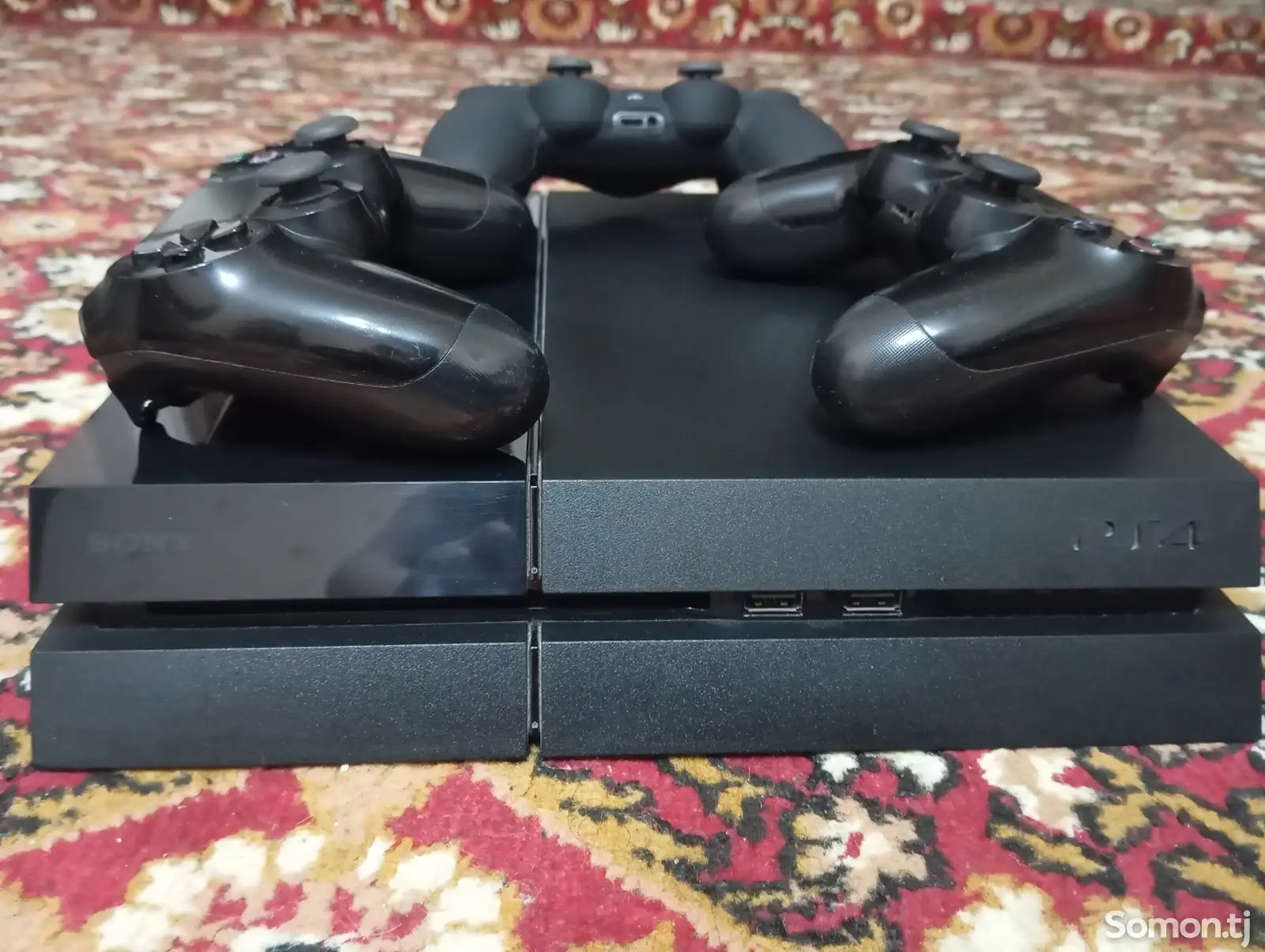 Игровая приставка Sony PlayStation 4-1