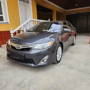 Toyota Camry, 2012