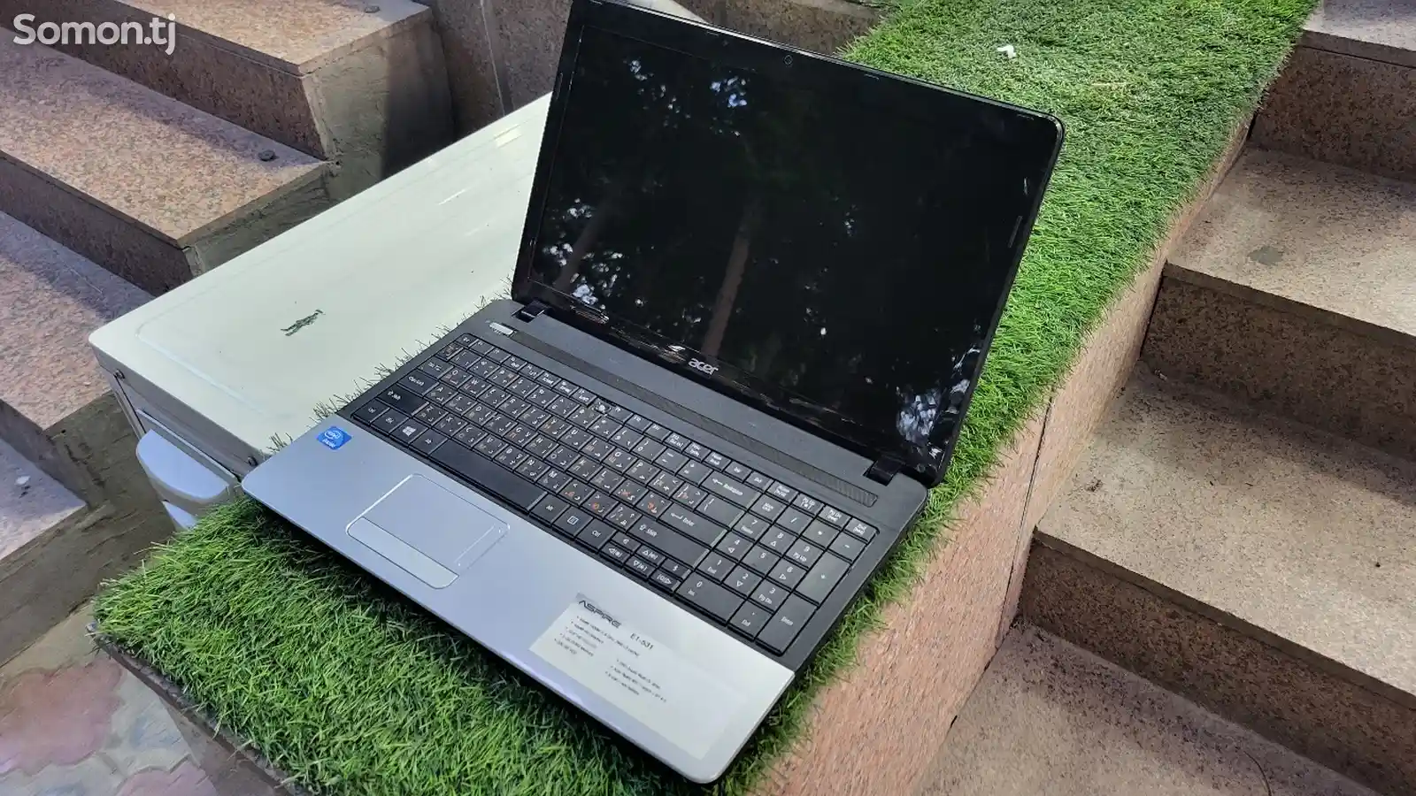 Ноутбук Acer Aspire E1-1