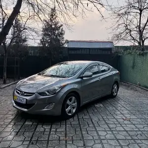 Hyundai Elantra, 2012