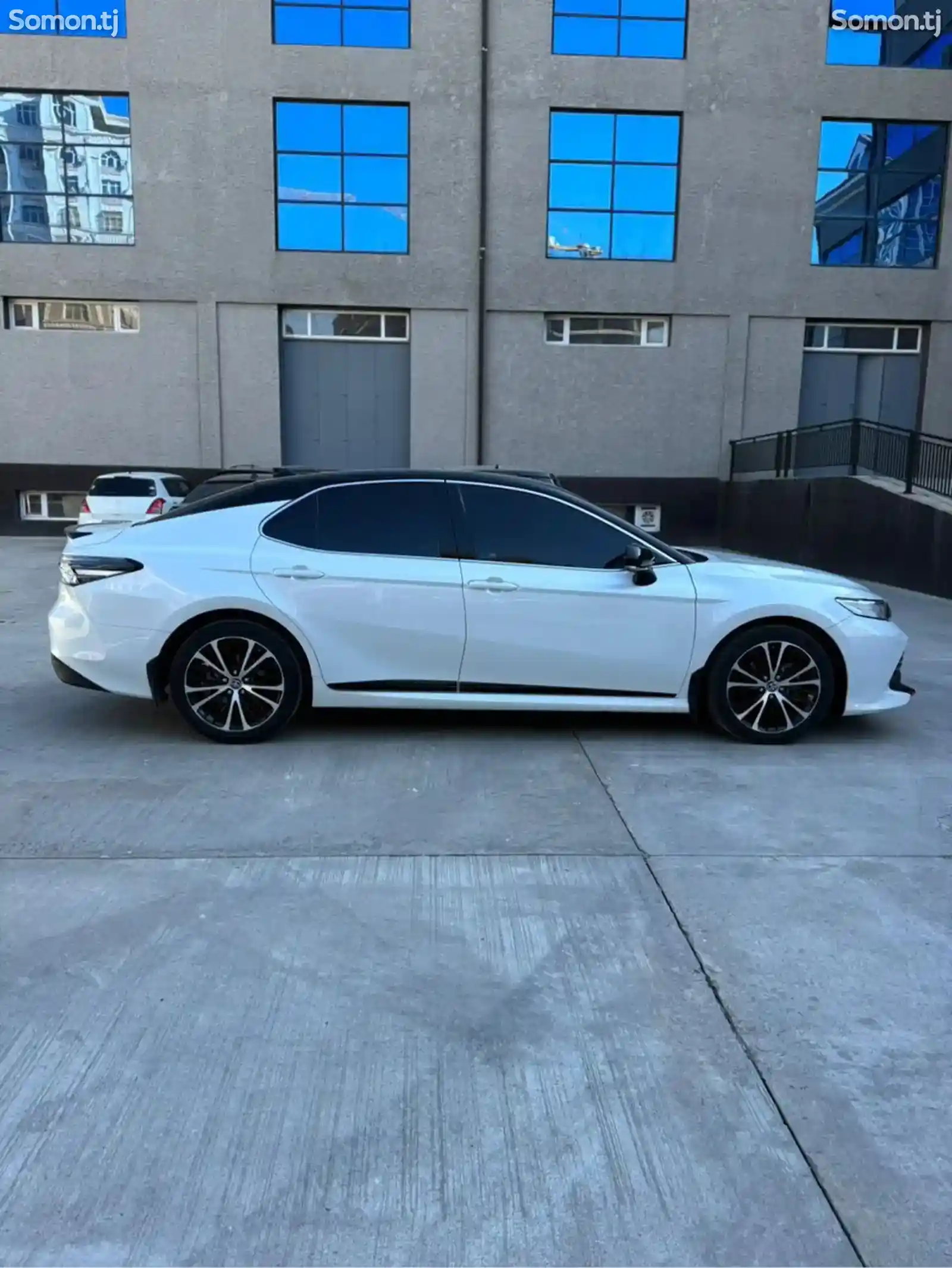 Toyota Camry, 2021-3