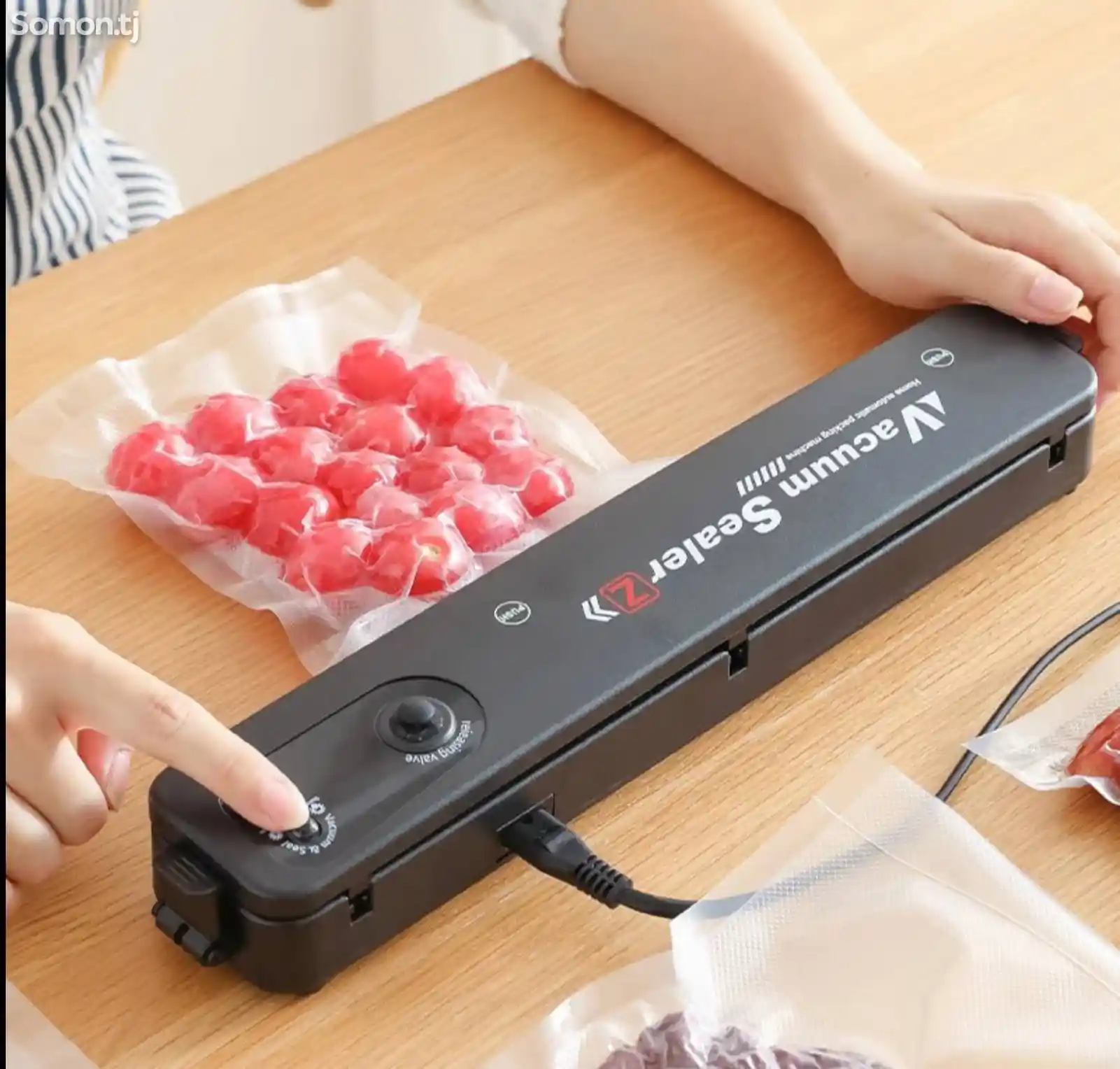 Вакуумный упаковщик продуктов Vacuum Sealer-1