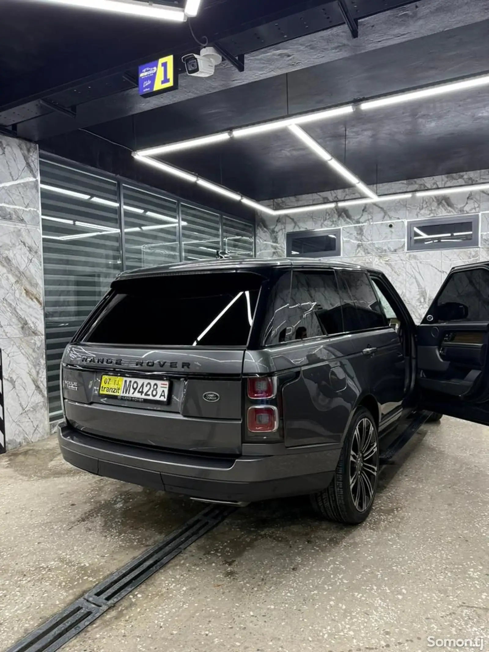 Land Rover Vogue, 2020-1