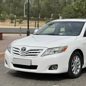 Toyota Camry, 2011