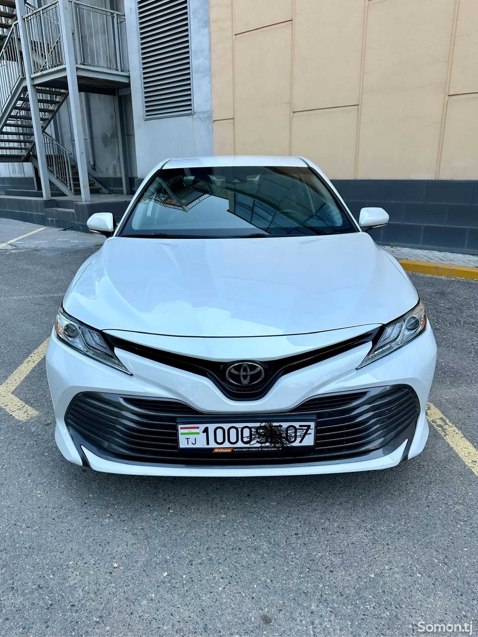 Toyota Camry, 2018-1