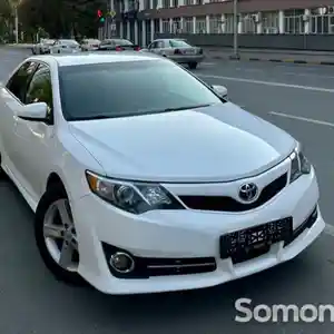 Toyota Camry, 2012