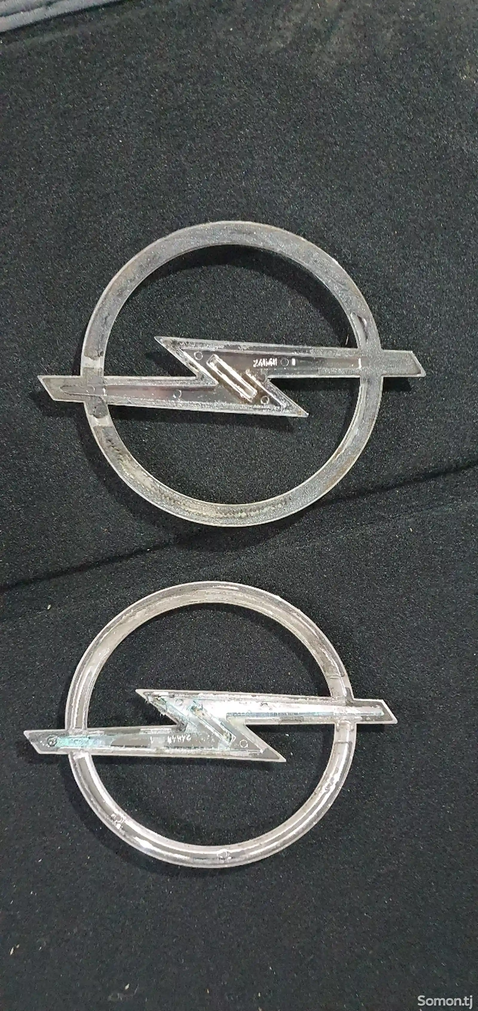 Значок Opel Zafira B-3