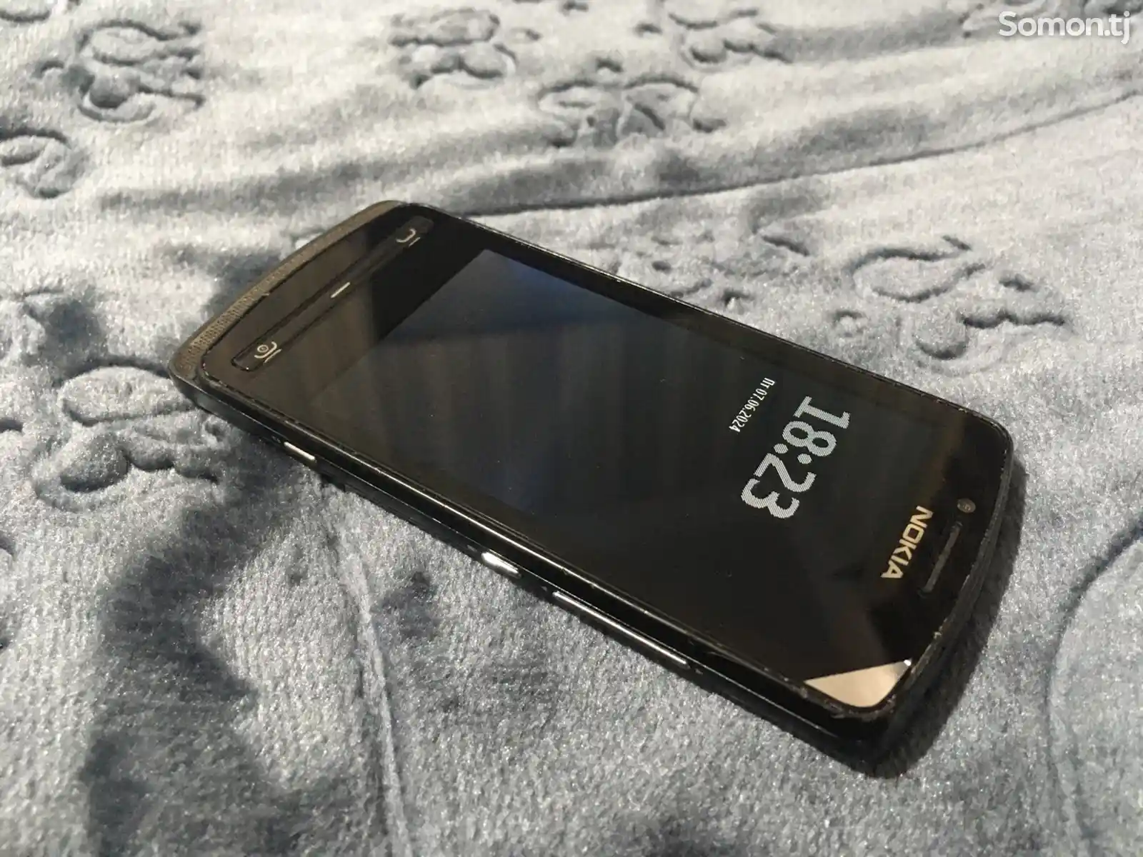 Nokia 700-4