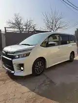 Toyota Voxy, 2014-4