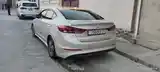 Hyundai Elantra, 2017-4