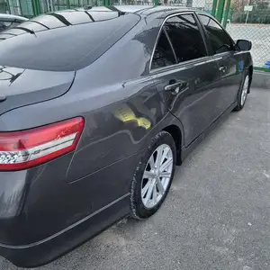 Toyota Camry, 2011